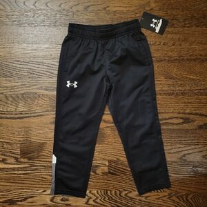 NWT Under Armour Boys Size 4  Athletic BRAWLER Pants Black/White LOGO